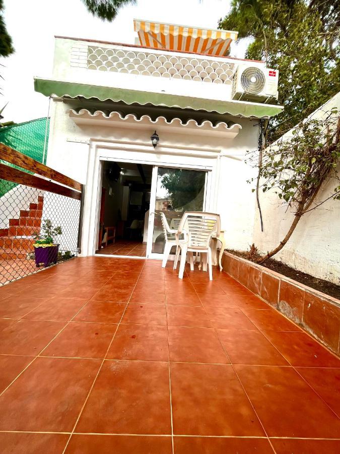 Nuevos Apartamentos Frente Al Mar Y A La Playa Castelldefels Exterior photo